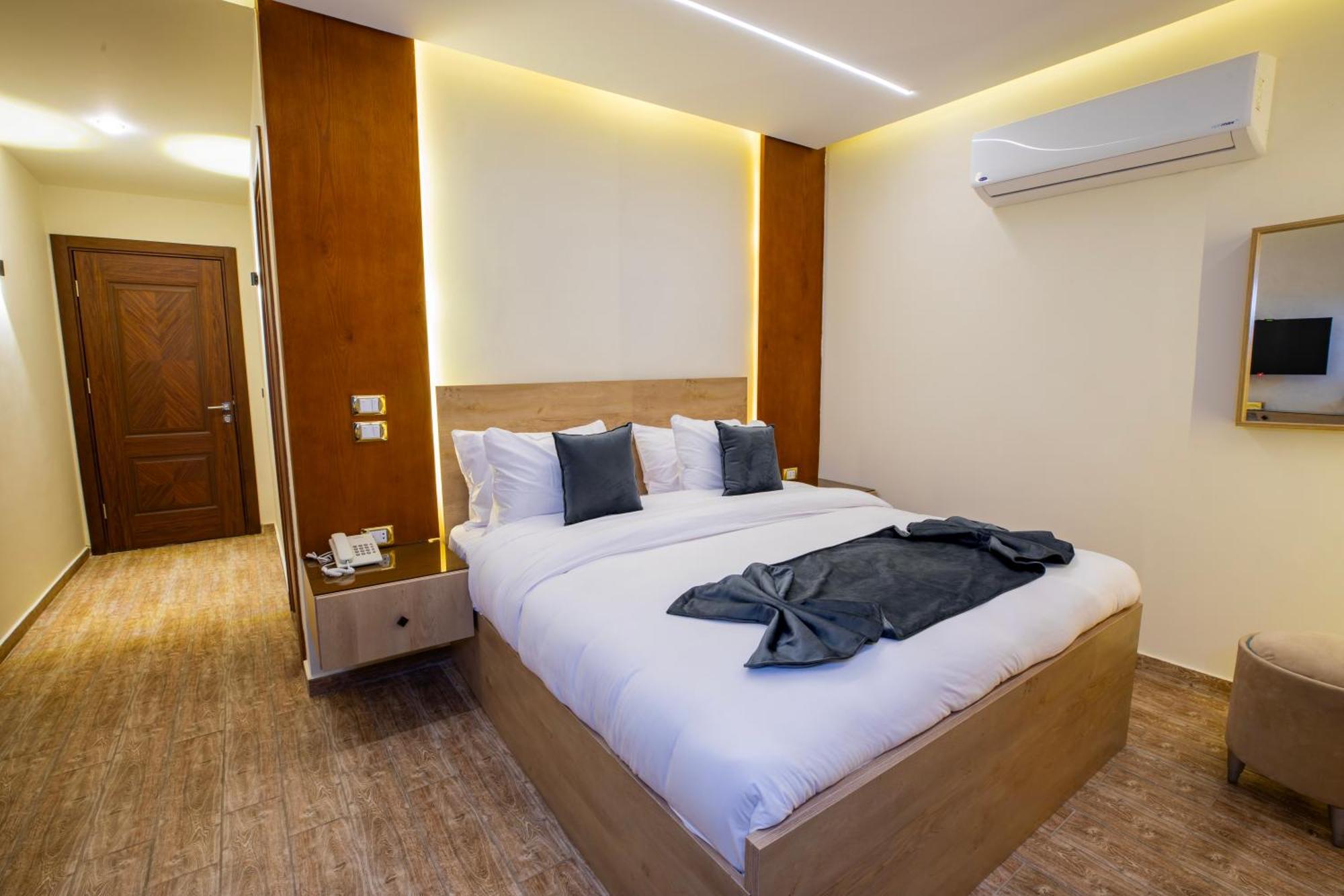 Piccolo Mondo Boutique Hotel Nazlet el-Sîsi 外观 照片